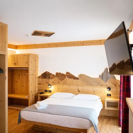 Des Alpes 3* 코르티나 담페조