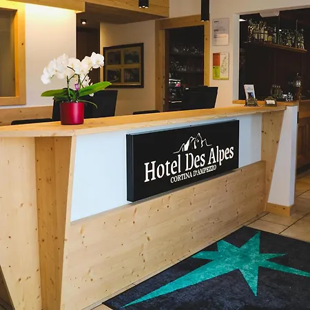 Des Alpes 코르티나 담페조