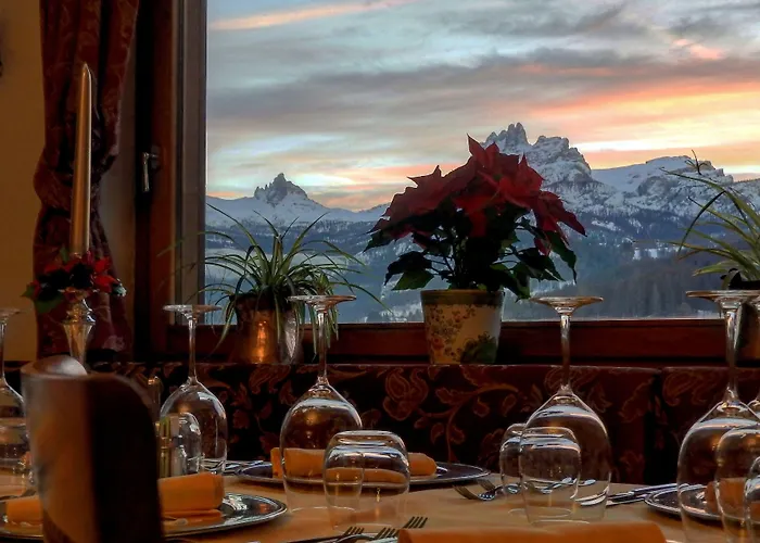 Des Alpes 3* كورتينا دامبيتزو